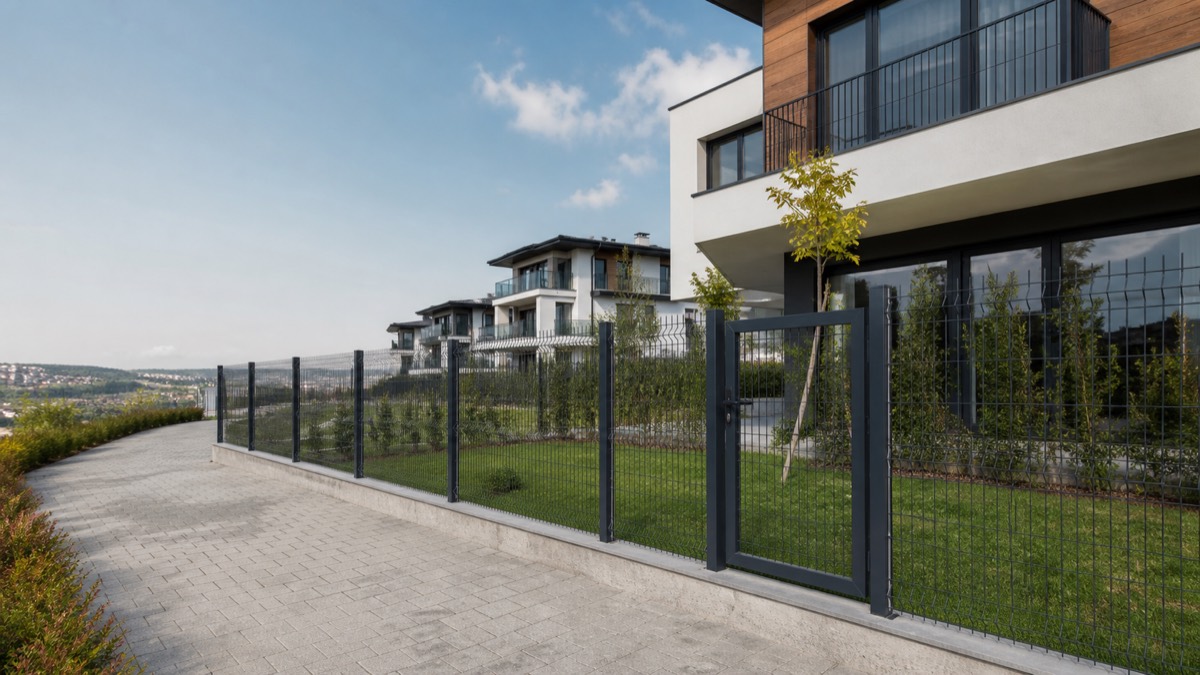 Neden ÖRGÜSAN Panel Çit Sistemleri? - Görsel 1